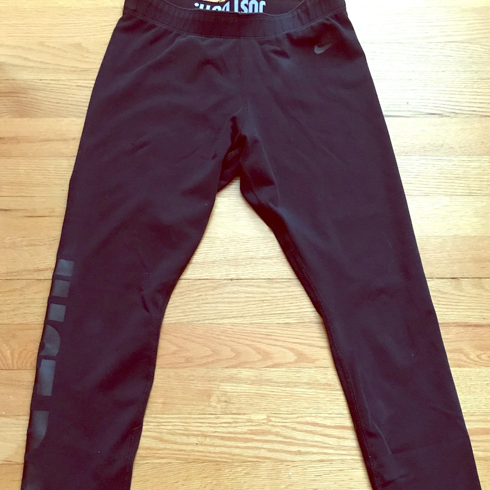 💞Nike Dri-Fit leggings💜